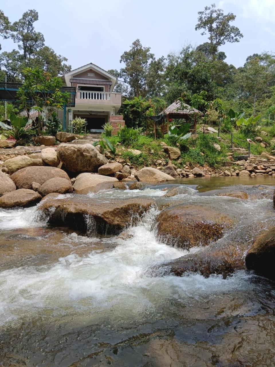 Dango1881Muslim Riverstay Padang Rengas Экстерьер фото